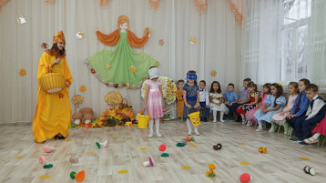 Осенний праздник Осенний праздник.